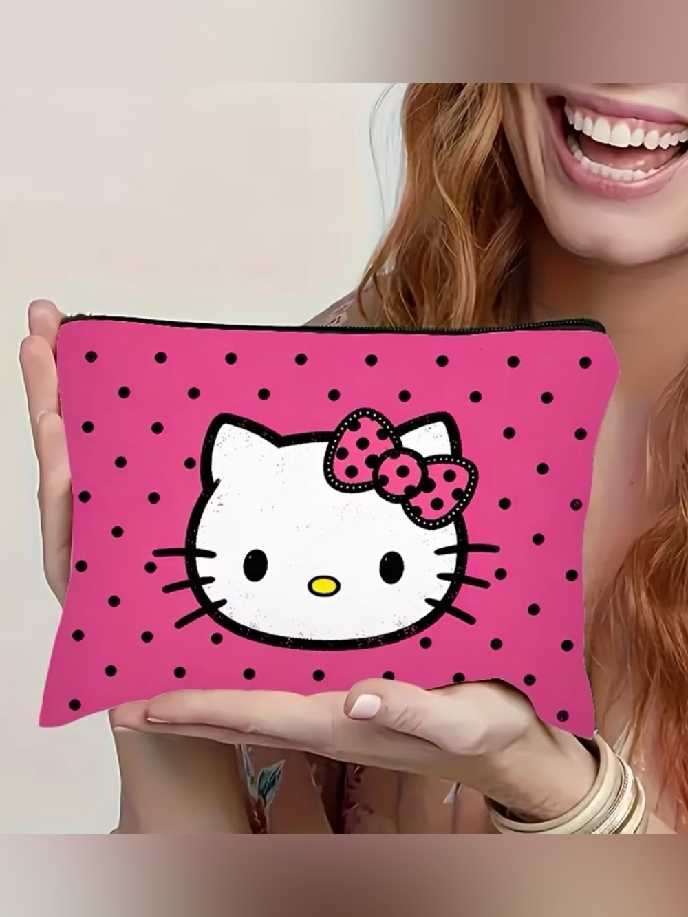 "Hello Kitty " Pouch - Picture 1 of 3